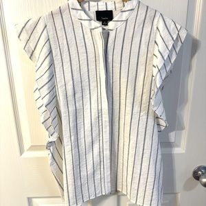 Flutter Sleeve Hidden Button Up